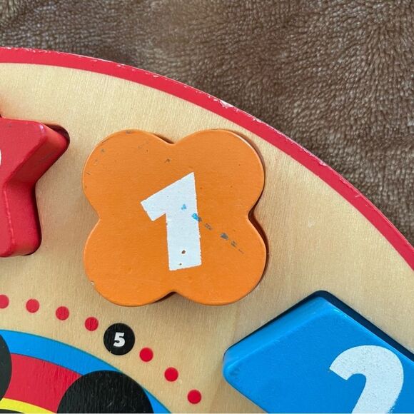 Disney x Melissa & Doug Mickey Mouse Colorful Wooden Learning Clock - Picture 8 of 10